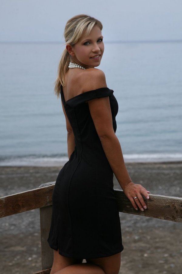 Карина, 18 лет, 0 размер груди